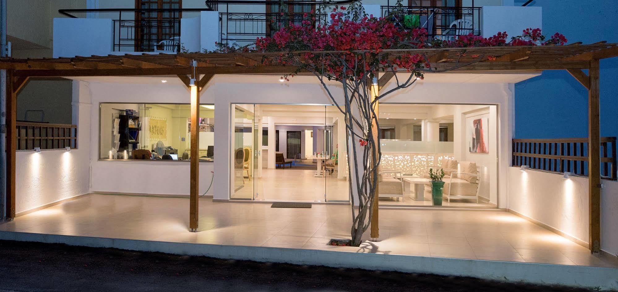 Artemis Hotel Apartments Hersonissos  Exterior photo
